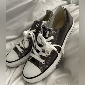 Grey Converse shoes women’s 8